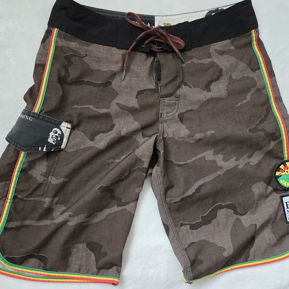 Men's Billabong Bob Marley Camouflage Swim Shorts, Size 30